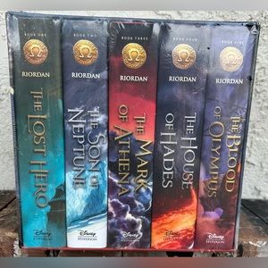 NIB Heroes of Olympus Complete Collection 5 Books Box Set